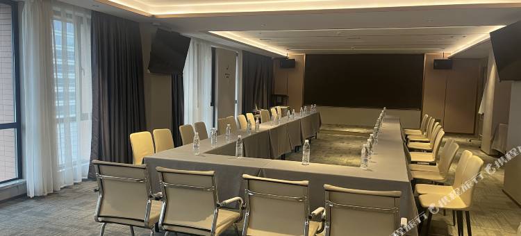 希岸酒店(长沙理工云塘校区中信广场地铁站店)图片