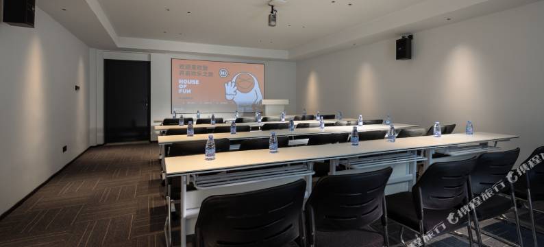 FUNGEE欢致酒店(长沙五一广场袁家岭地铁站店)图片