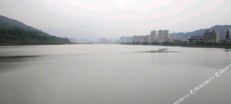 雅安安雨有家驿站图片