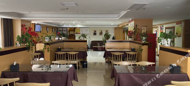 源哥假日宾馆(六安火车站店)图片