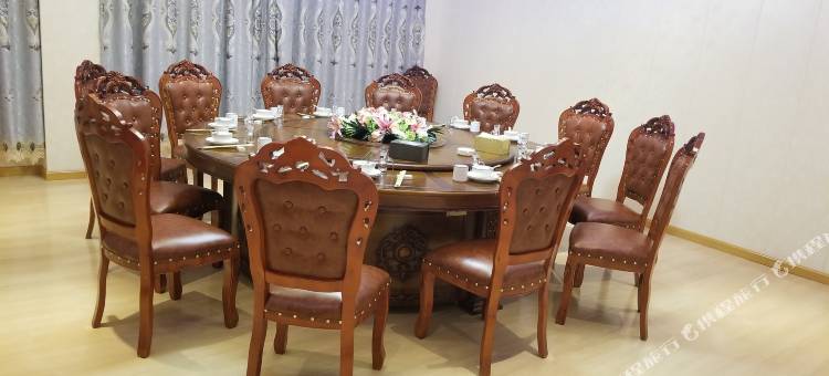 八宿云蔓酒店(多拉神山店)图片