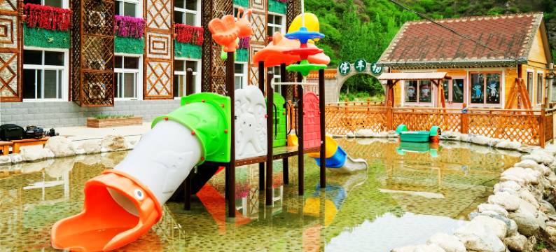 雾灵山金水屯庄园图片