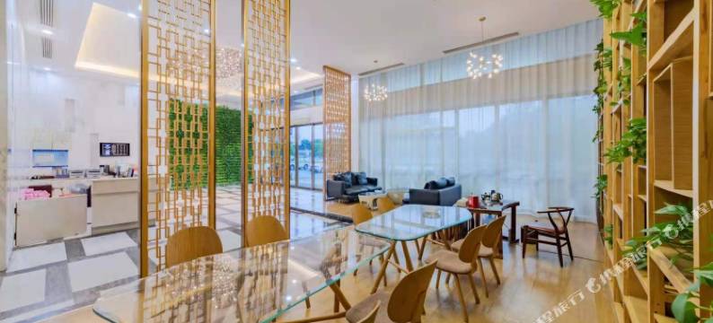 康费尔特大酒店(佛山华夏陶瓷博览城店)图片