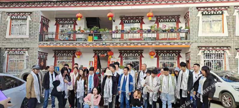 新都桥卓玛藏家民宿图片