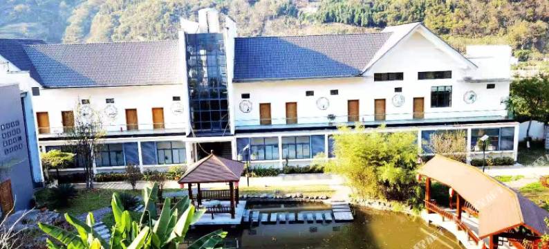 平利陌上岛度假山庄图片