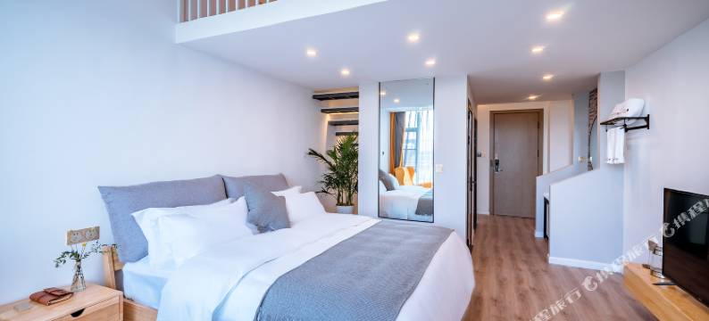 理想三旬民宿(大理古城南门店)图片