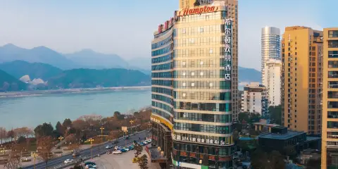 杭州桐廬富春江希爾頓歡朋酒店