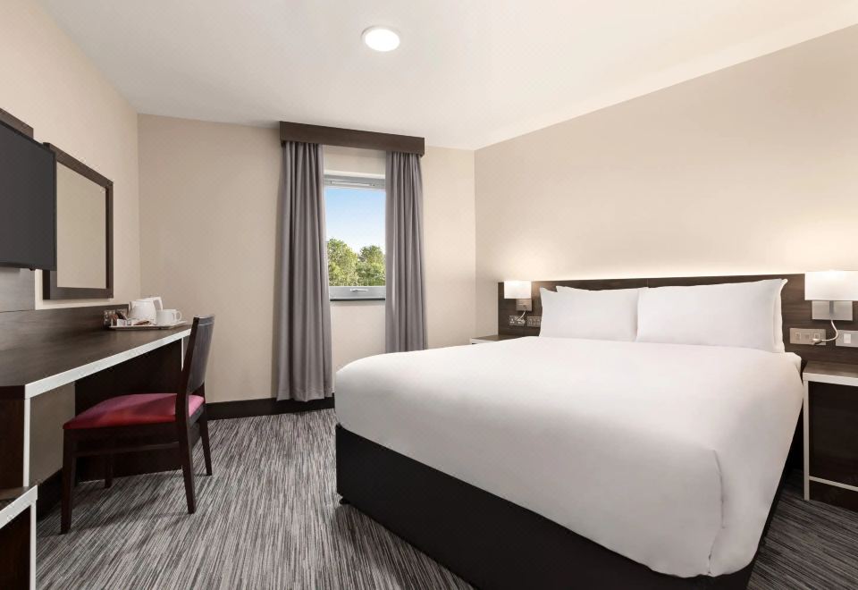 Ramada by Wyndham CobhamHotel Overview