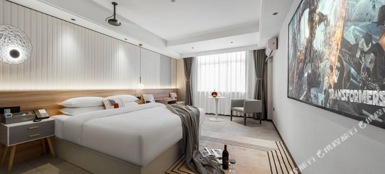 月·银河星酒店    Moon   Hotel(台州花园菜市场海上客运中心店)图片
