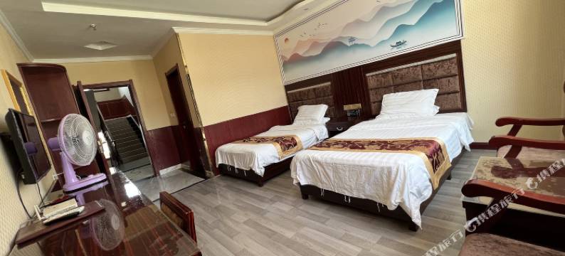 化隆隆腾商务宾馆图片