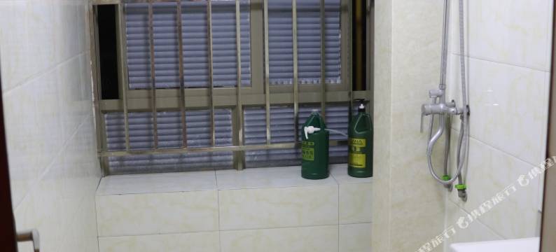 隐居东篱青年民宿(万象城地铁站店)图片