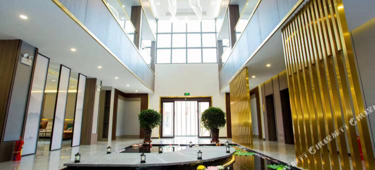 依山新境酒店(七彩丹霞景区店)图片