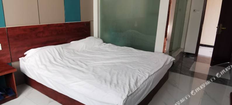 贵安商务宾馆(嘉祥一中萌山校区唐宁街店)图片