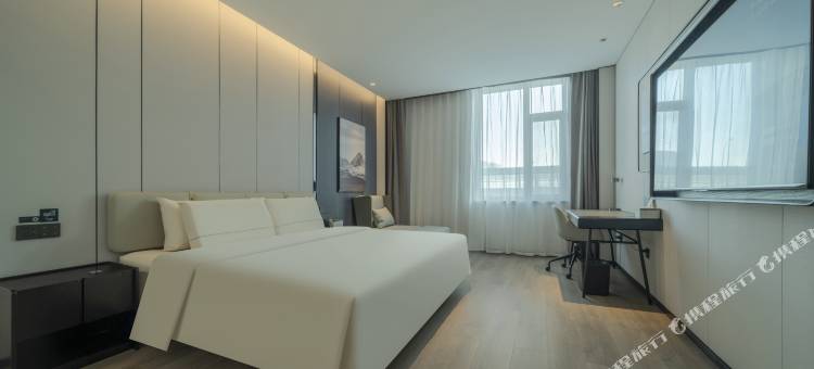 哈尔滨西站城乡路地铁站亚朵酒店图片