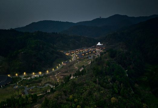 CAMPSORT Hotel Overview