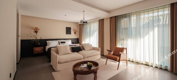 楚雄予舍美宿酒店(彝人古镇店)图片