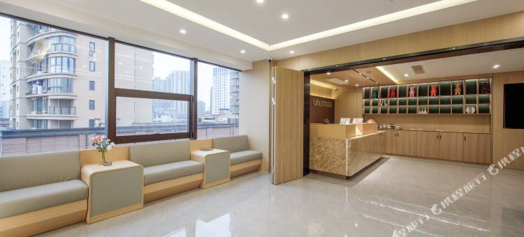 柏纳酒店(西湖文化广场地铁站店)图片