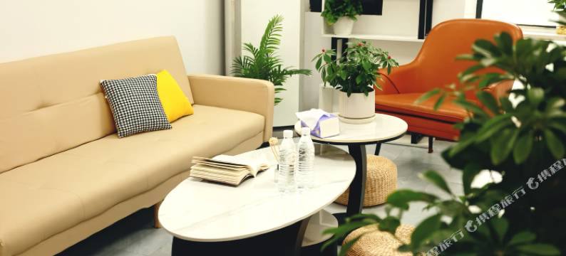 青梧青年旅社(汇金广场店)图片