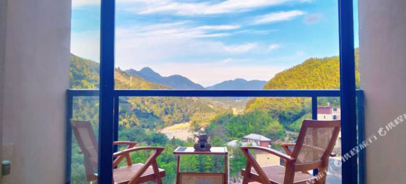 宜章•进入一座山•寻览一间房图片