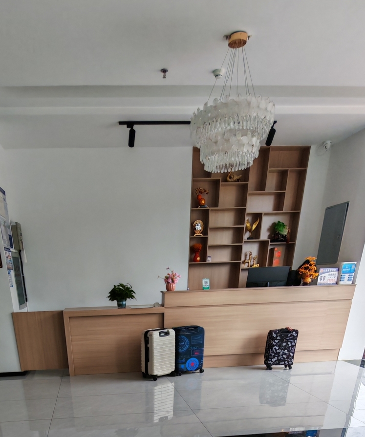 Yajiang Motel TibetOver view