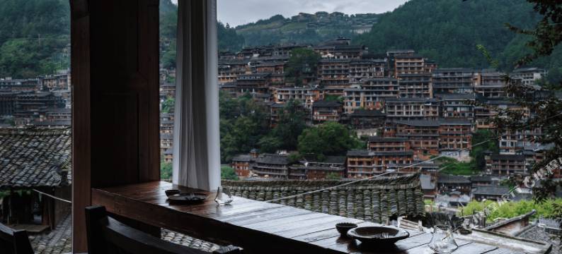 见山·也东Chill全景民宿(西江千户苗寨店)图片