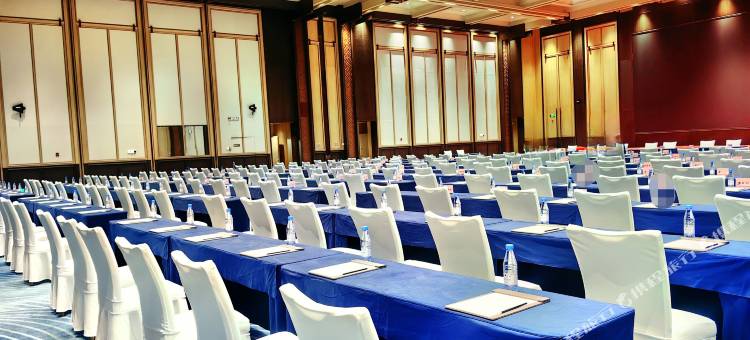 云居酒店(海口滨海大道店)图片