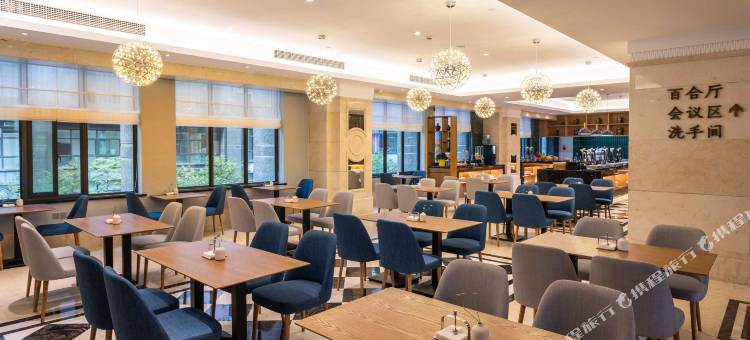 杭州爱丁堡假日酒店(南星桥地铁站店)图片