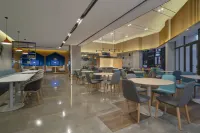 Holiday Inn Express PINGHU by IHG - 4 Sao