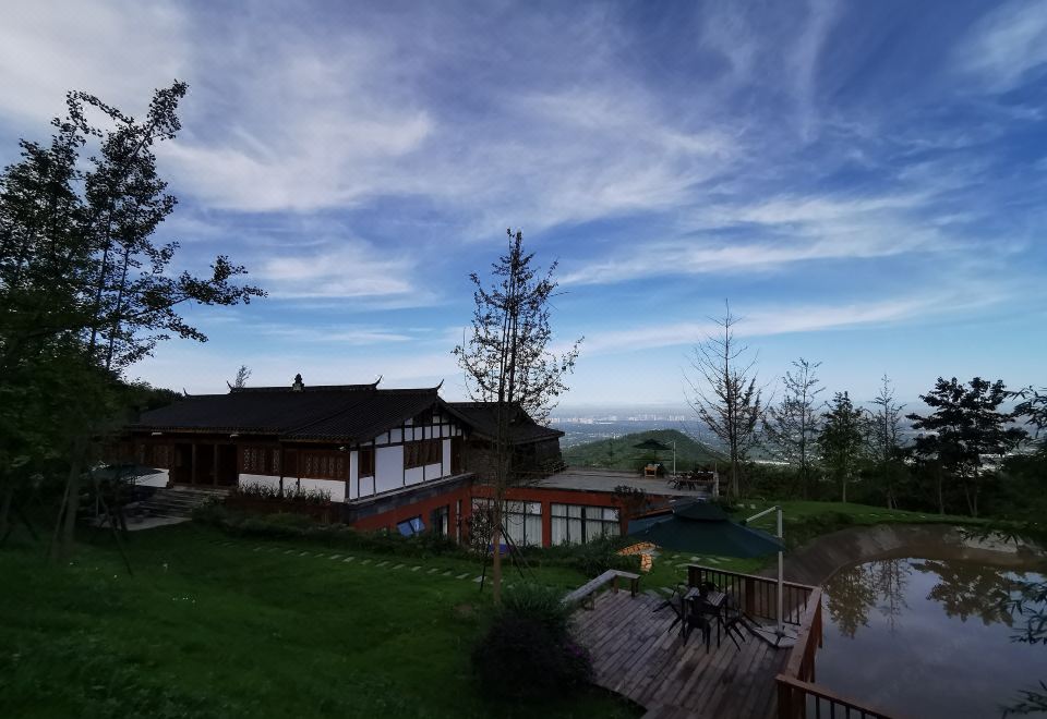 Chengdu Sihe Homestay Hotel Overview