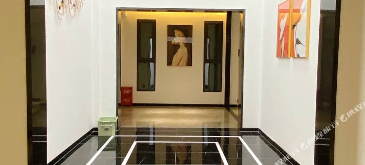 雅安爱驻酒店图片