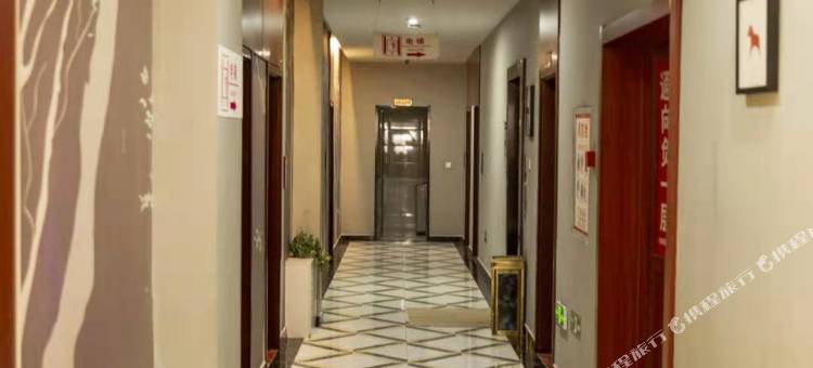 骏怡连锁酒店(灵寿中天商厦店)图片