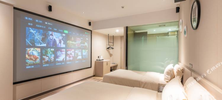 珠海有戏电影酒店(香洲长途站万象汇店)图片