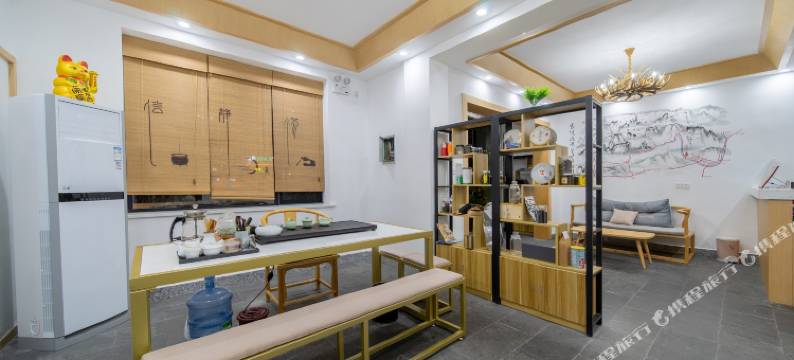 张家界悦云居客栈(武陵源标志门东门店)图片