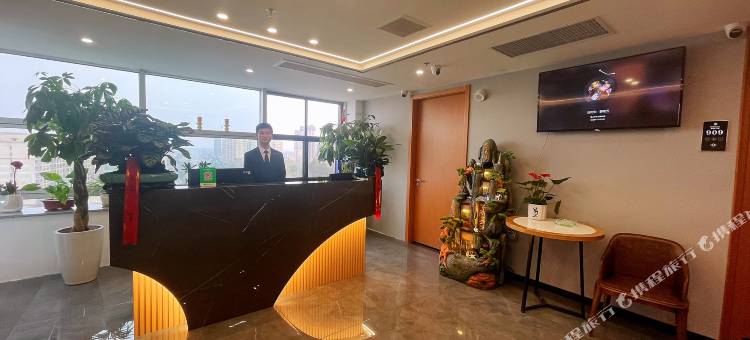 城市之家·云酒店(政务中心店)图片