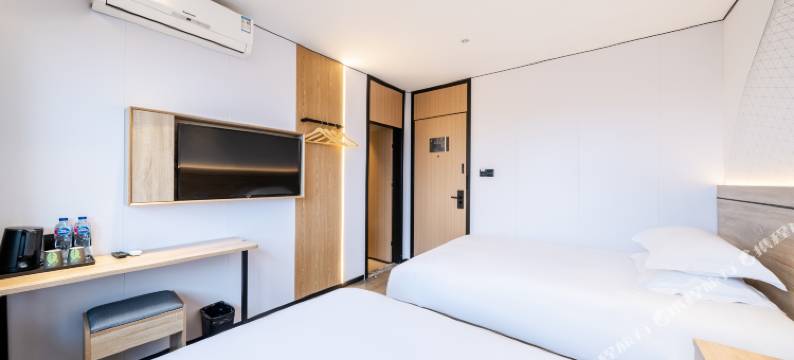 青季酒店MINI(上海外高桥光明路店)图片