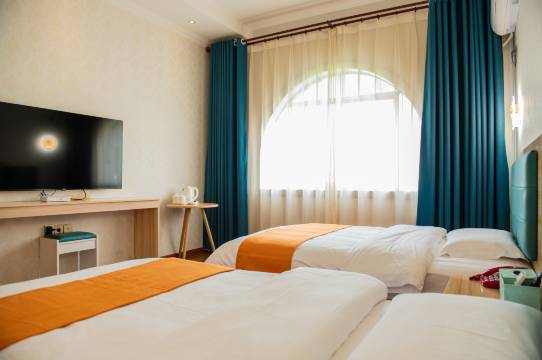 璞漫银座酒店(广元高铁站市政府店)