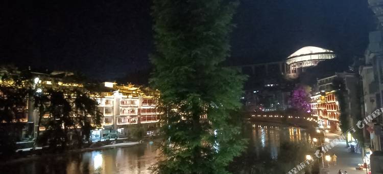 凤凰缘江景宾馆图片