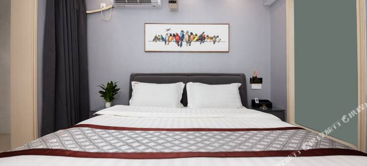 青巢观影酒店(天明财富广场店)图片