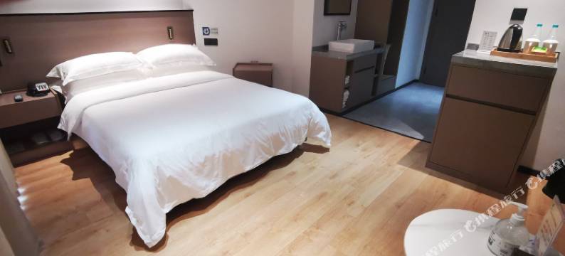 恒北本场人酒店图片