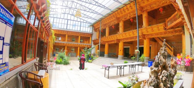 香格里拉市天空之际庄园图片