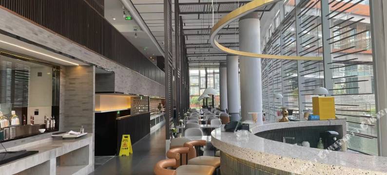 元电竞酒店(苏州湾大剧院砂之船奥莱店)图片