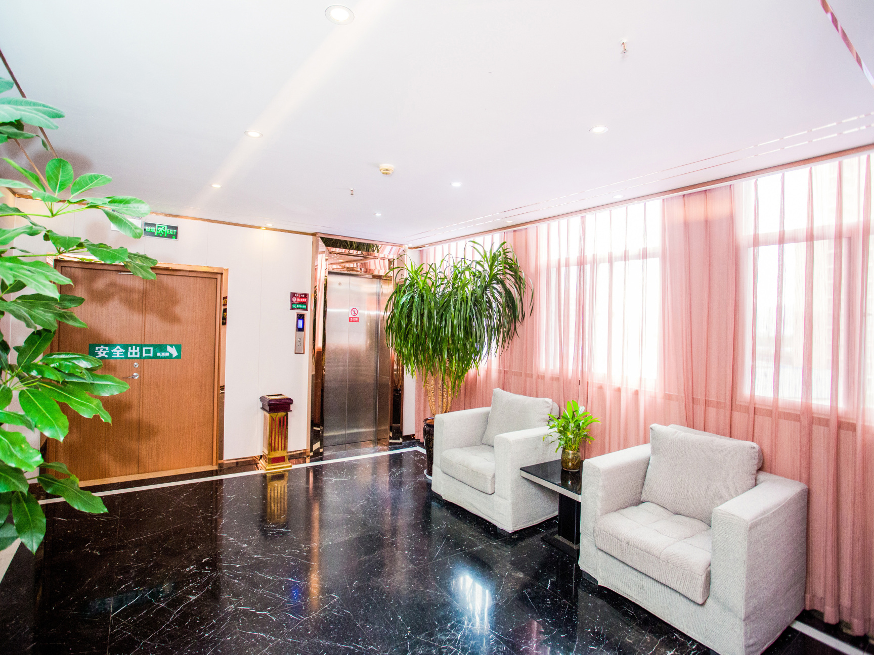 Yipin holiday hotel Hotel Overview