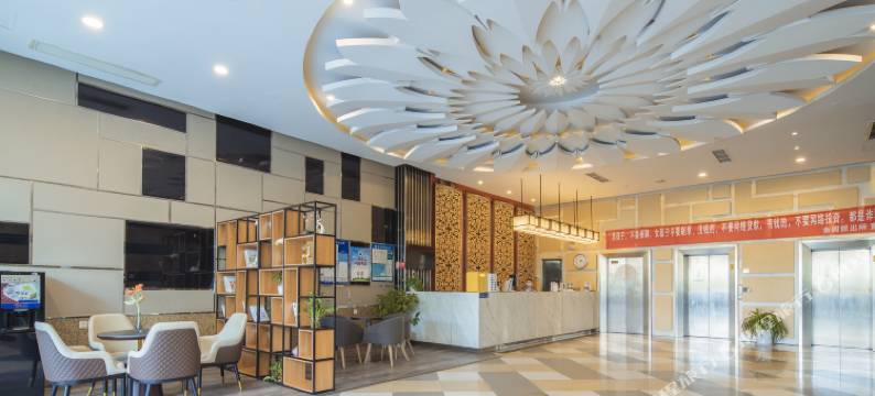 城市艺漫丨YIMAN·HOTEL酒店(苏州山塘街寒山寺店)图片