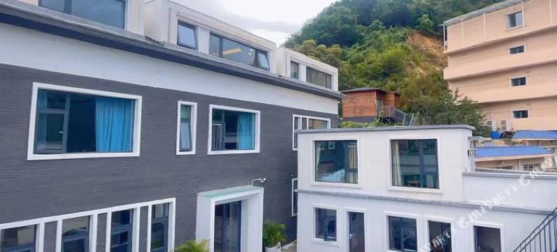 天津山顶的院子民宿图片