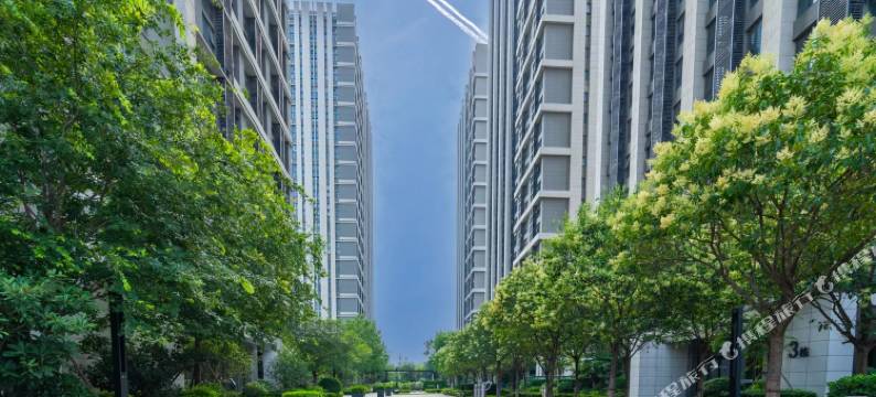 名湖酒店(郑州蝶湖公园滨河新城地铁站店)图片