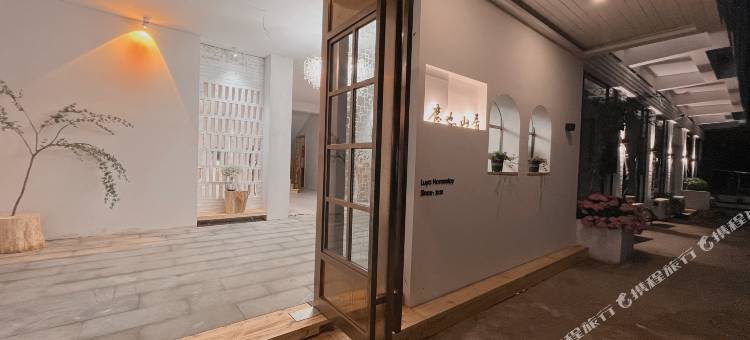 鹿也山居酒店(仙女山店)图片