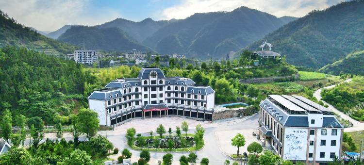 龟龙岛森林康养避暑山庄图片