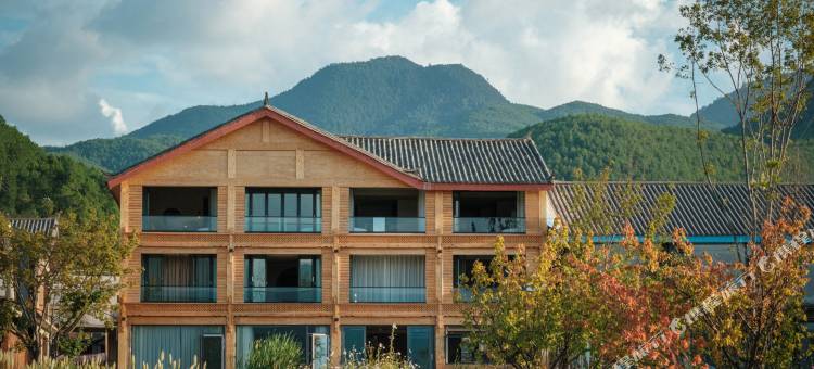 泸沽湖吕娘子客栈图片