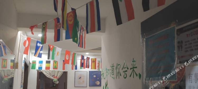 英子青年旅舍(重庆观音桥步行街店)图片