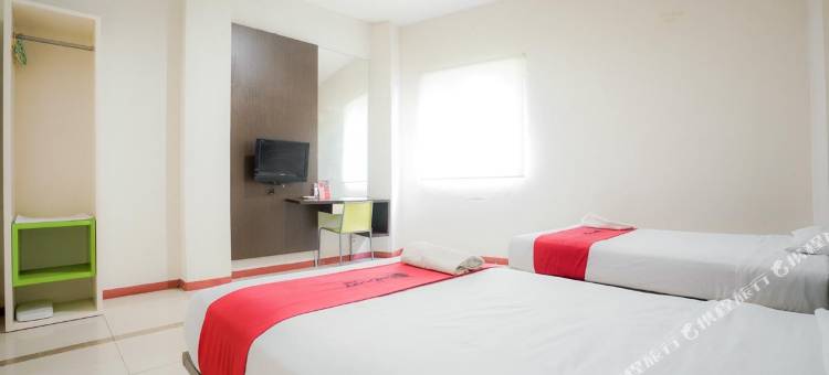 红多兹酒店-近佩德海滩(RedDoorz near Pantai Pede)图片